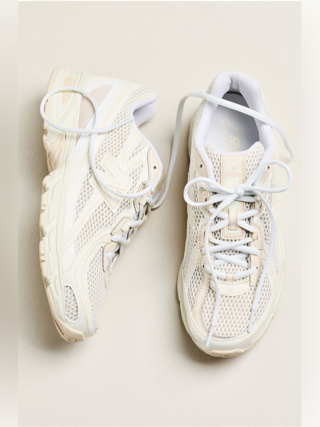 New Balance 740 Sneakers